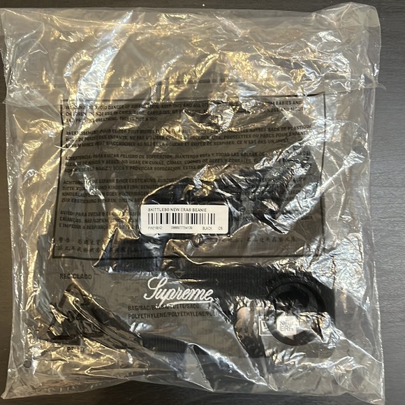 Supreme Skittles New Era Beanie Black - Picture 4 of 4